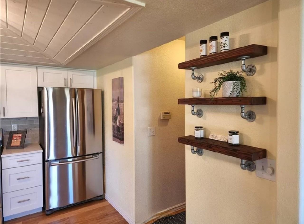 247 Se Weston Rd - Photo 2 of 50