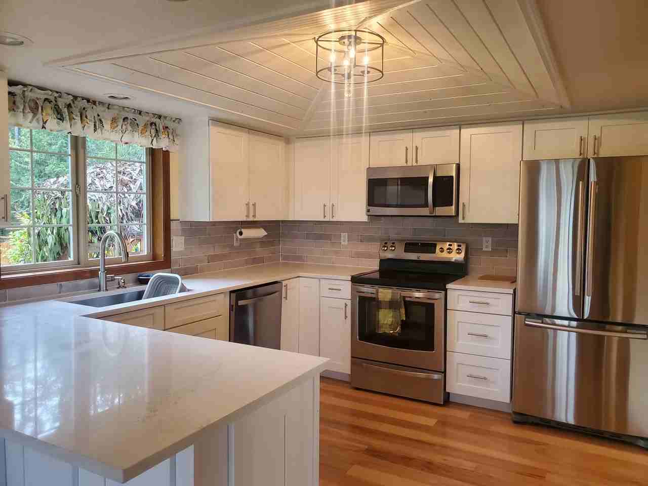 247 Se Weston Rd - Photo 3 of 50