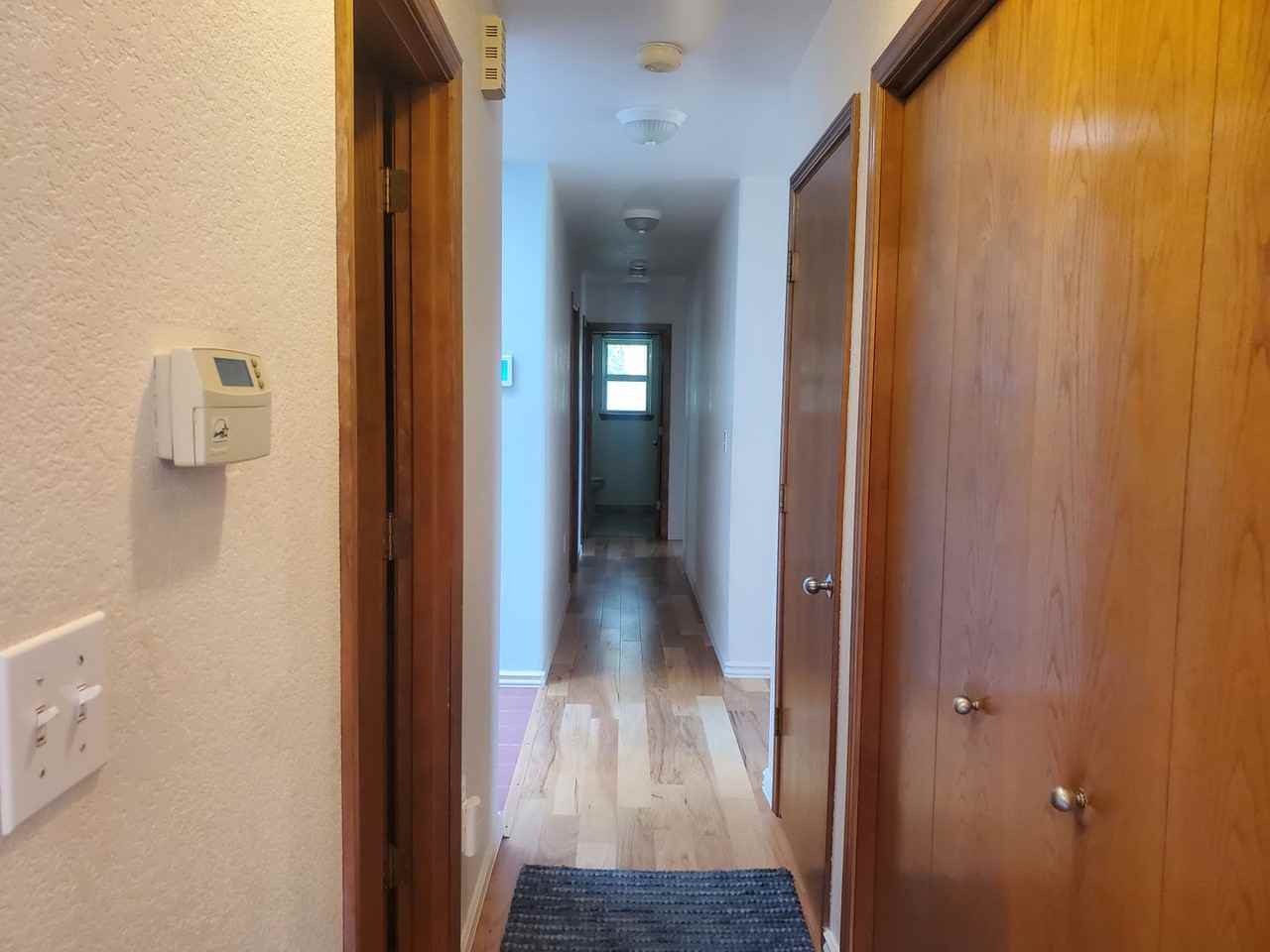 247 Se Weston Rd - Photo 4 of 50