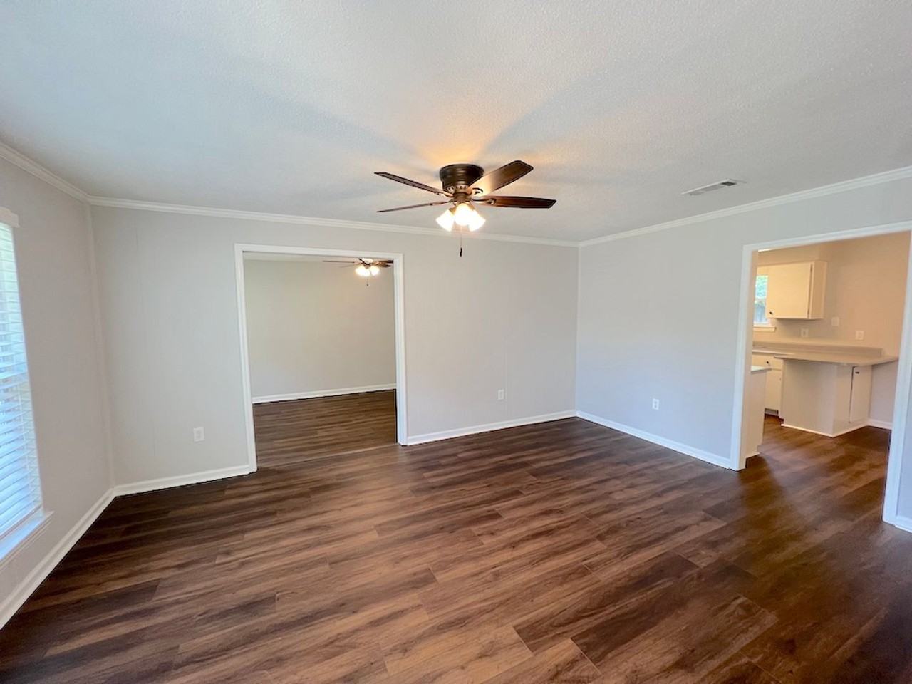 123 Davidson Ave - Photo 3 of 19