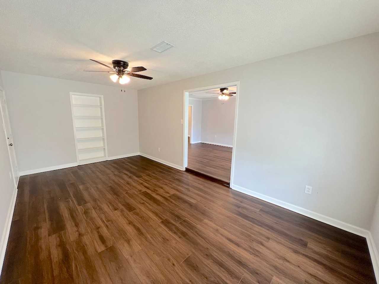 123 Davidson Ave - Photo 5 of 19