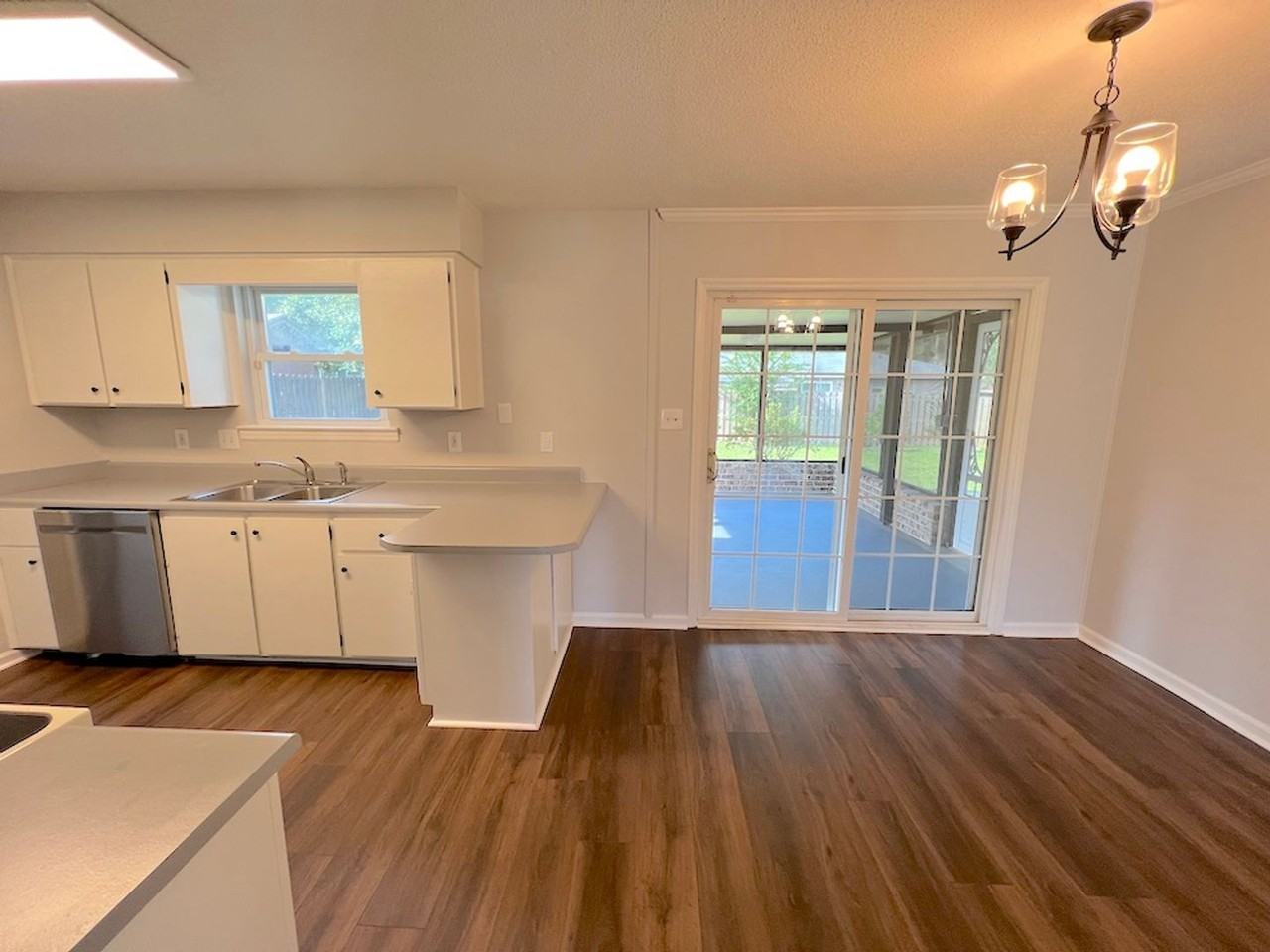 123 Davidson Ave - Photo 6 of 19