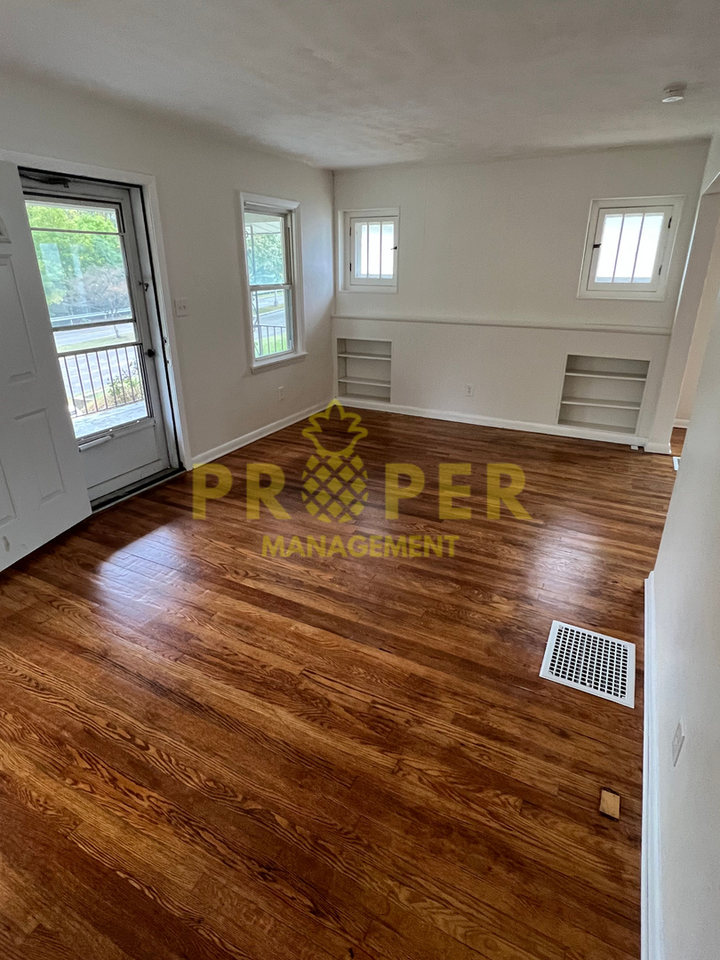 3705 Riverside Dr - Photo 4 of 13