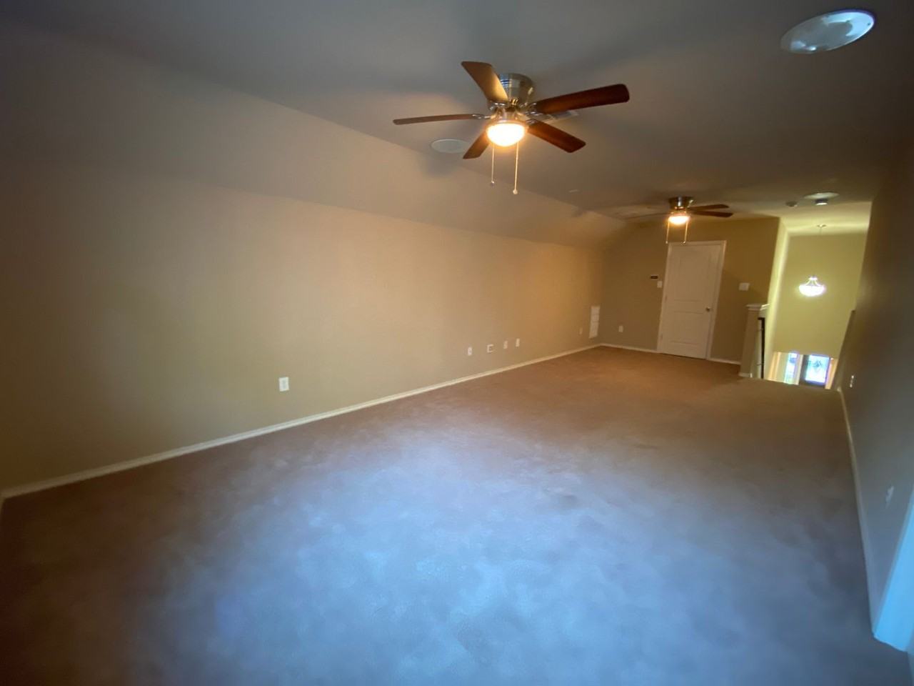 27039 Trinity Bnd - Photo 5 of 24