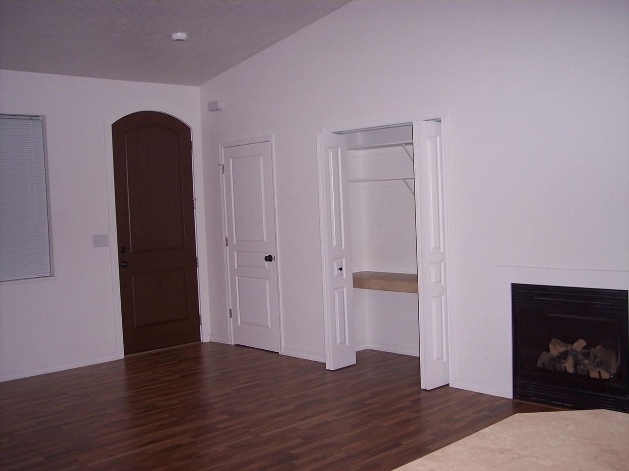 721 Desmet St - Photo 5 of 13