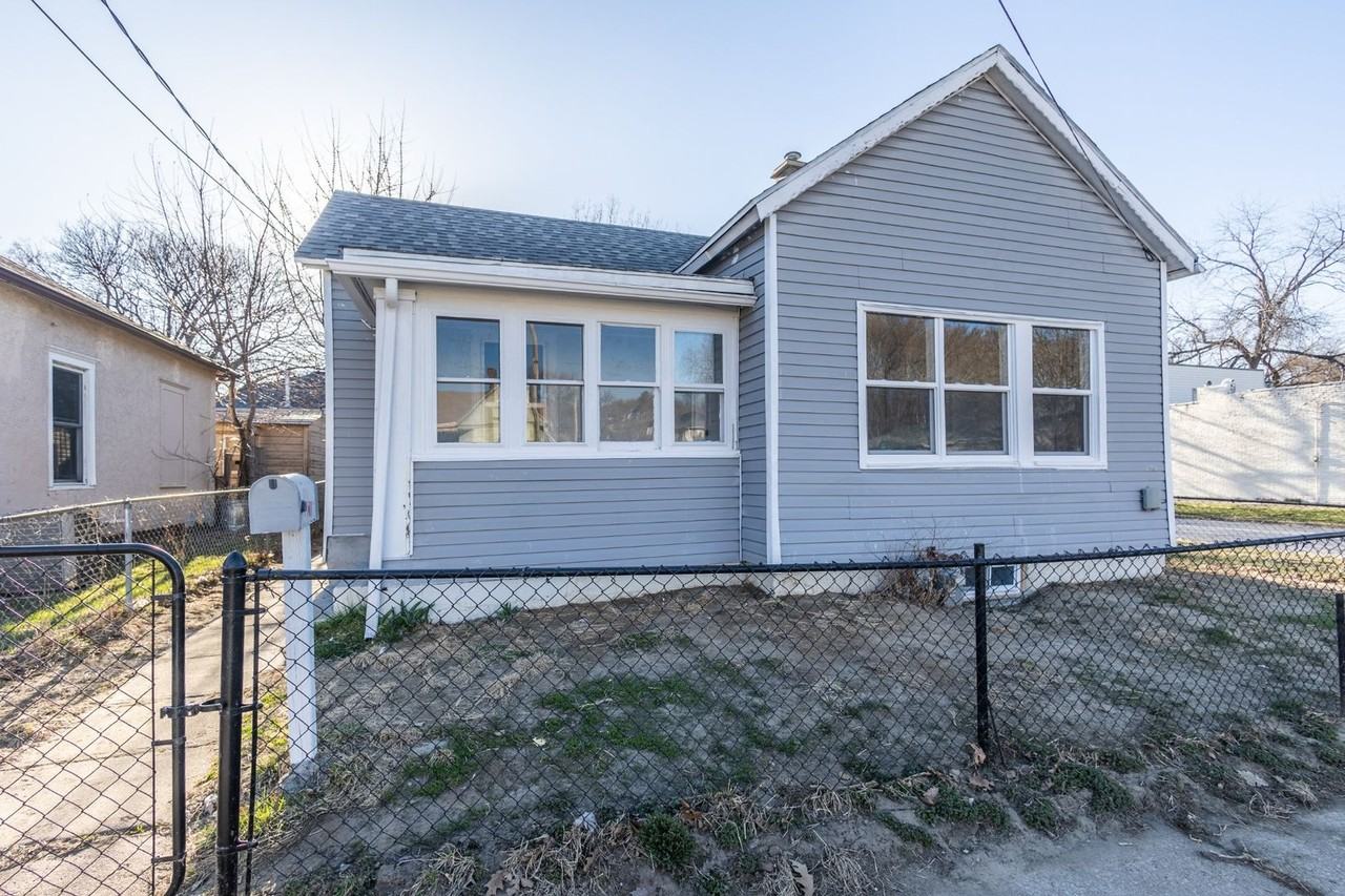 314 N 8th St - Photo 2 of 16