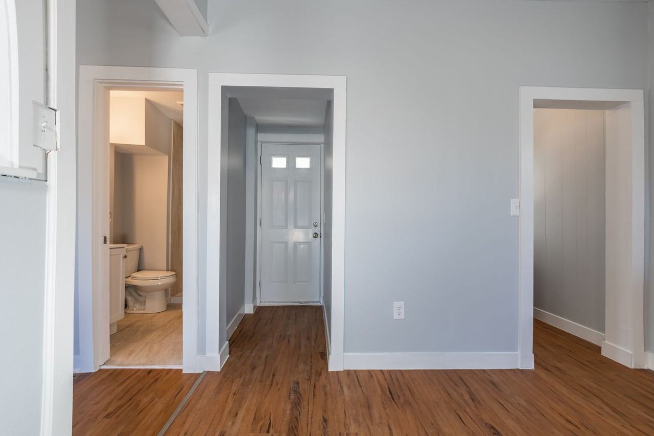 314 N 8th St - Photo 4 of 16