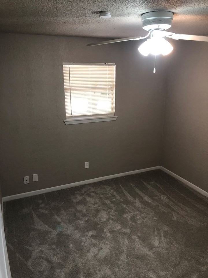 809 Rosedale Dr - Photo 5 of 12