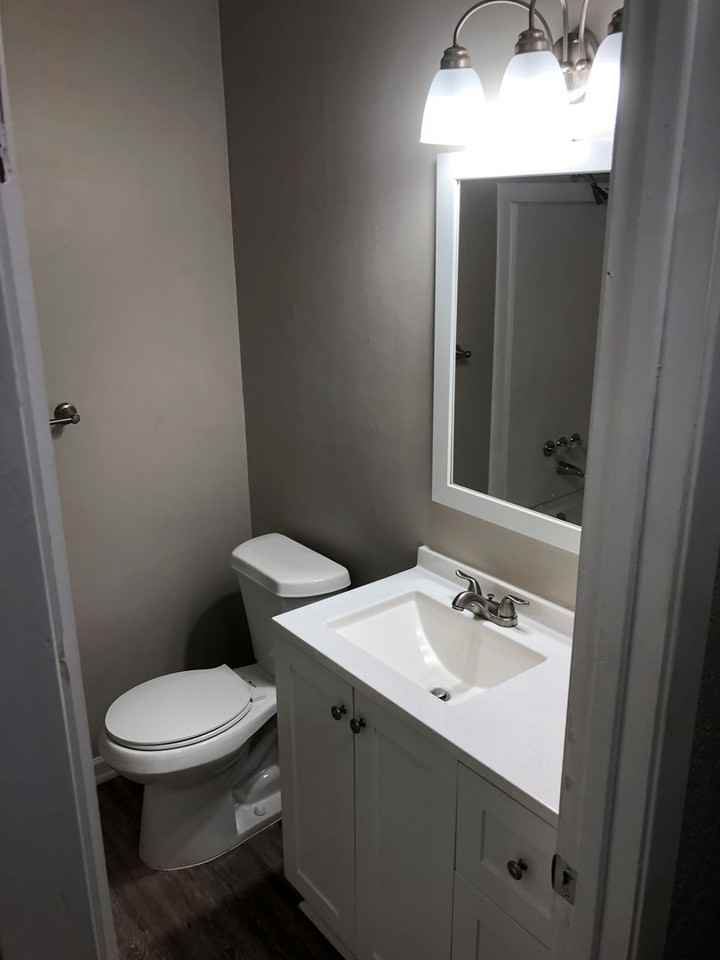 809 Rosedale Dr - Photo 6 of 12