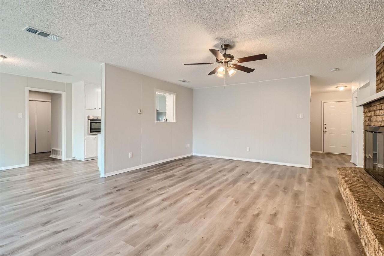 808 Stratford Dr - Photo 3 of 25