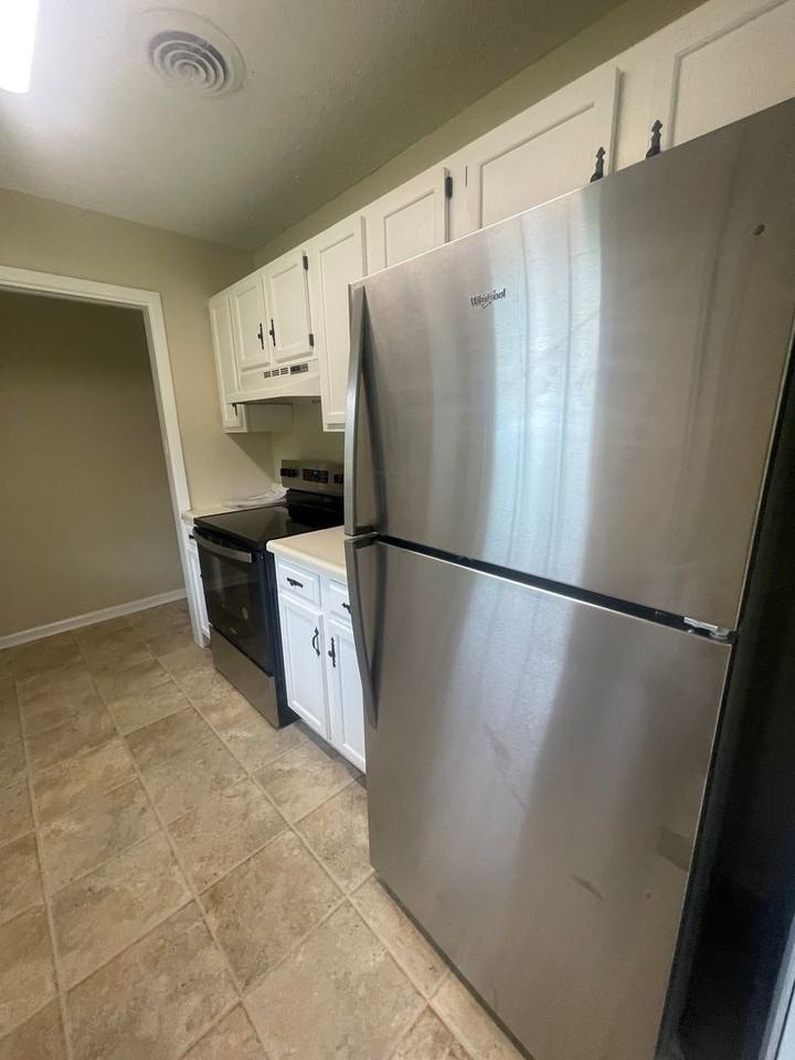 275 Cherokee Trl - Photo 3 of 24