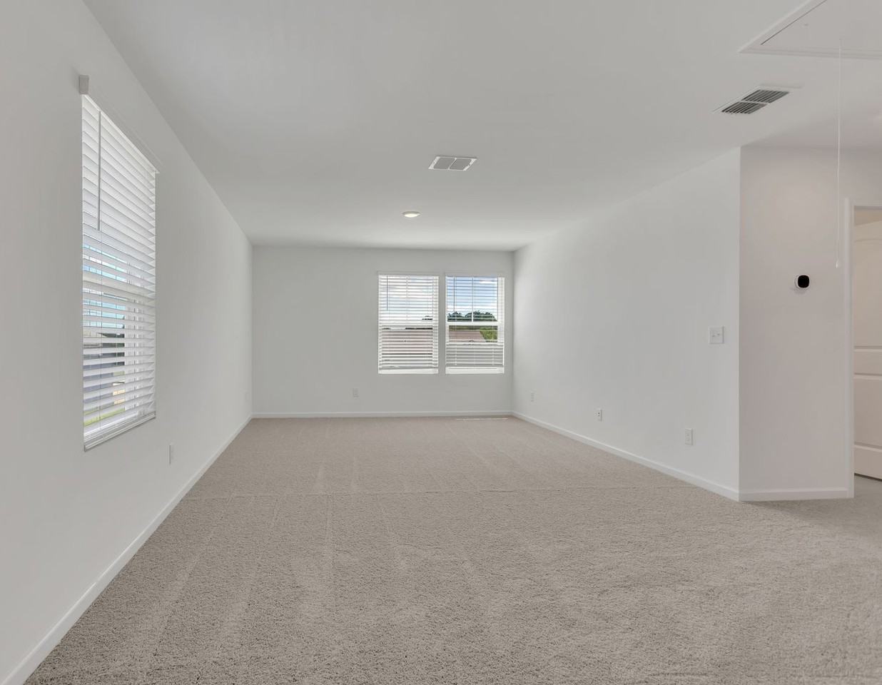 172 Millbrook Dr - Photo 2 of 21