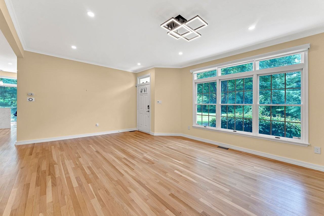 119 Saint Clair Ct - Photo 2 of 23