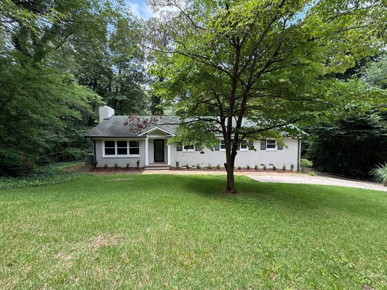 204 Glen Ridge Rd Ne - Photo 3 of 43
