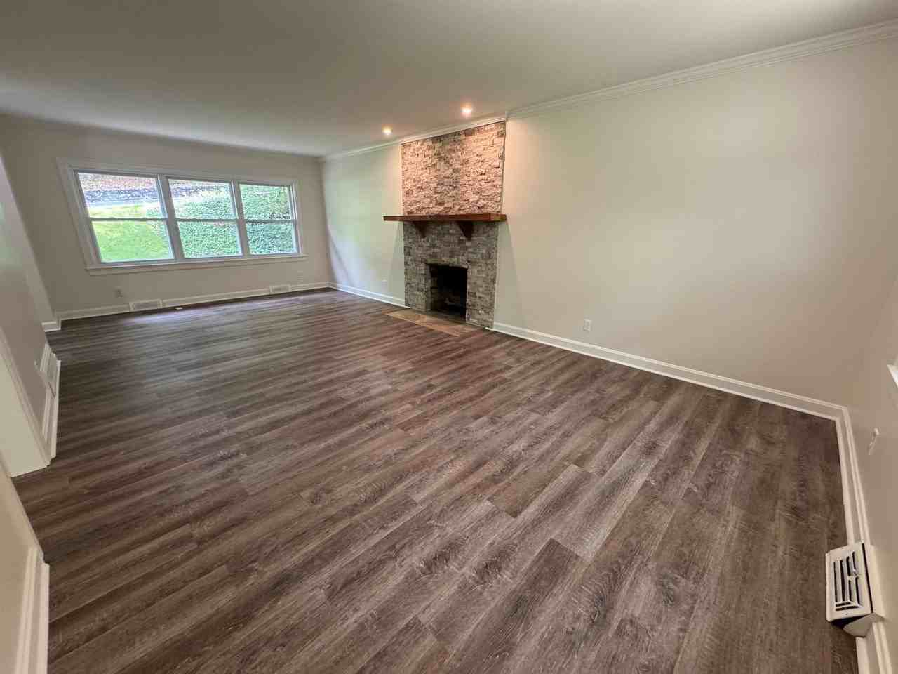 204 Glen Ridge Rd Ne - Photo 5 of 43