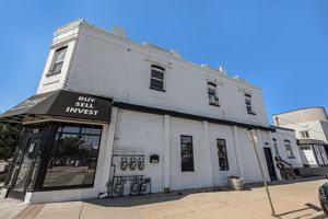 featured image of 4 W Arkansas Ave