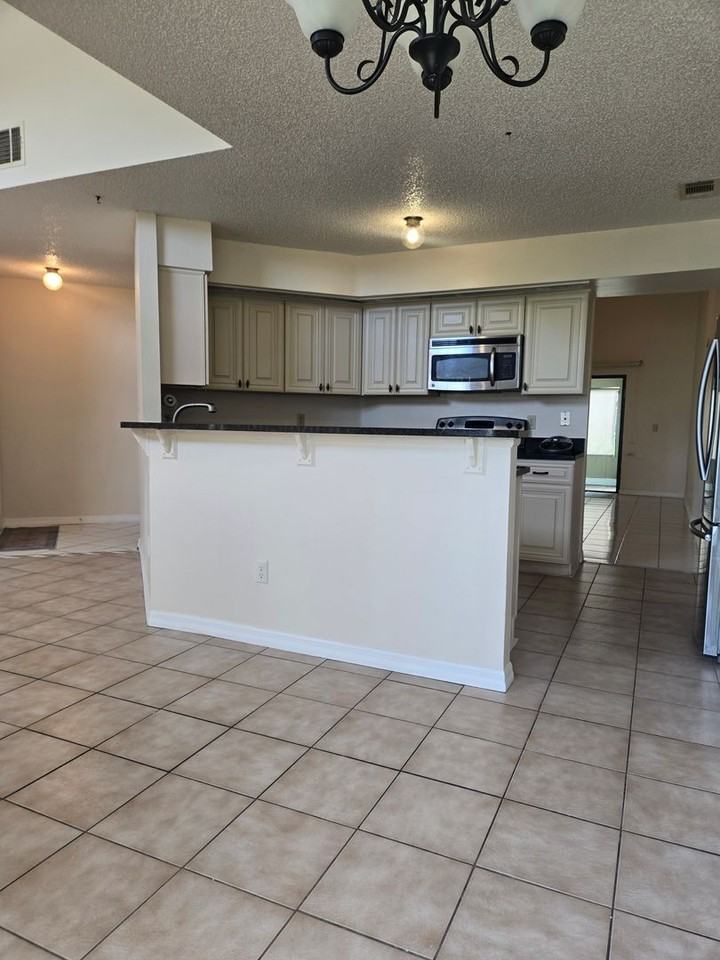838 Honolulu Woods Ln - Photo 6 of 8