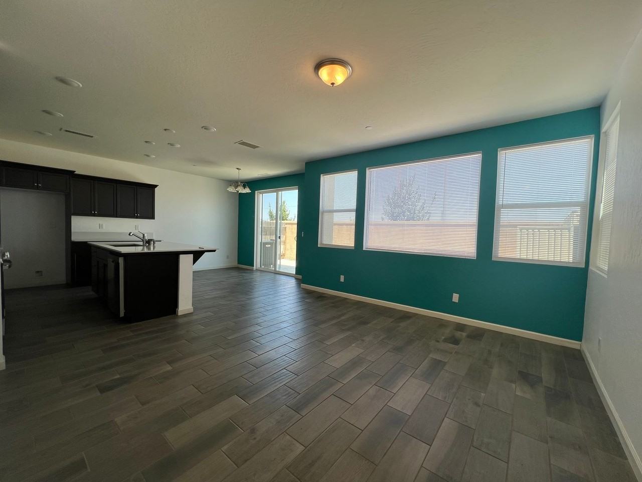 2713 Commonwood Ln - Photo 3 of 23