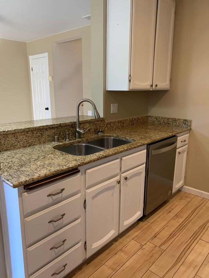 255 5th St #E - Photo 6 of 16