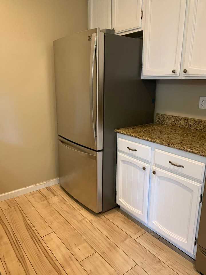 255 5th St #E - Photo 7 of 16