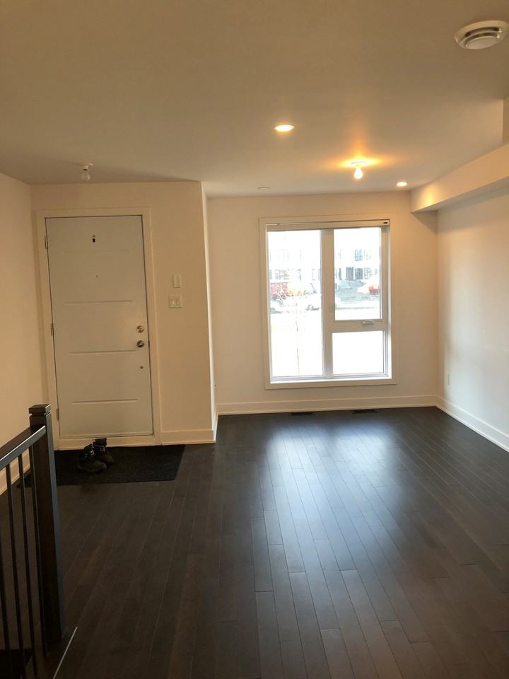 411 Avenue Jenkins #411 - Photo 3 of 14