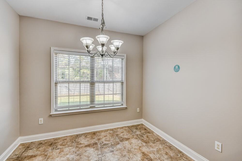 600 Waterford Ln - Photo 5 of 16
