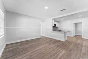 featured image of 7513 N Cortez St