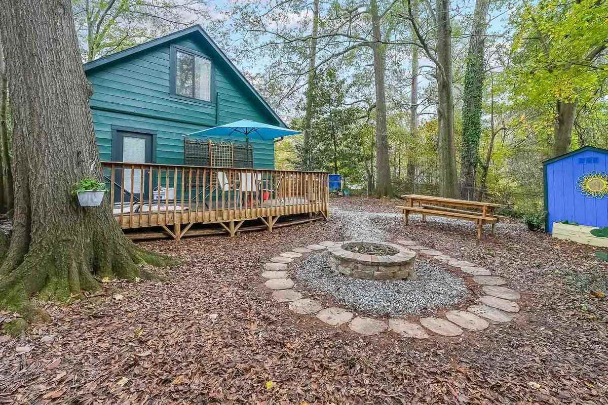 478 Clubhouse Dr - Photo 2 of 17