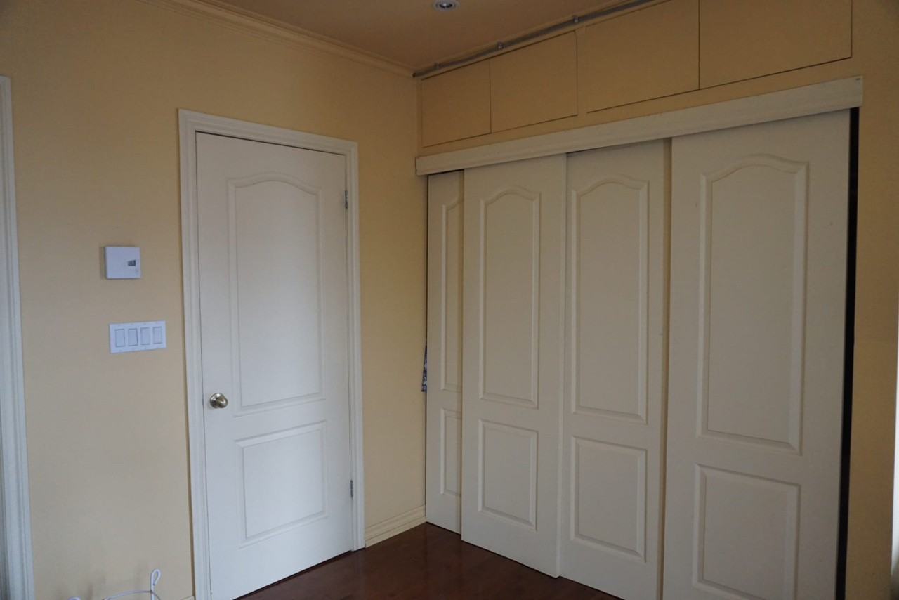 3694 Av Coloniale - Photo 2 of 8