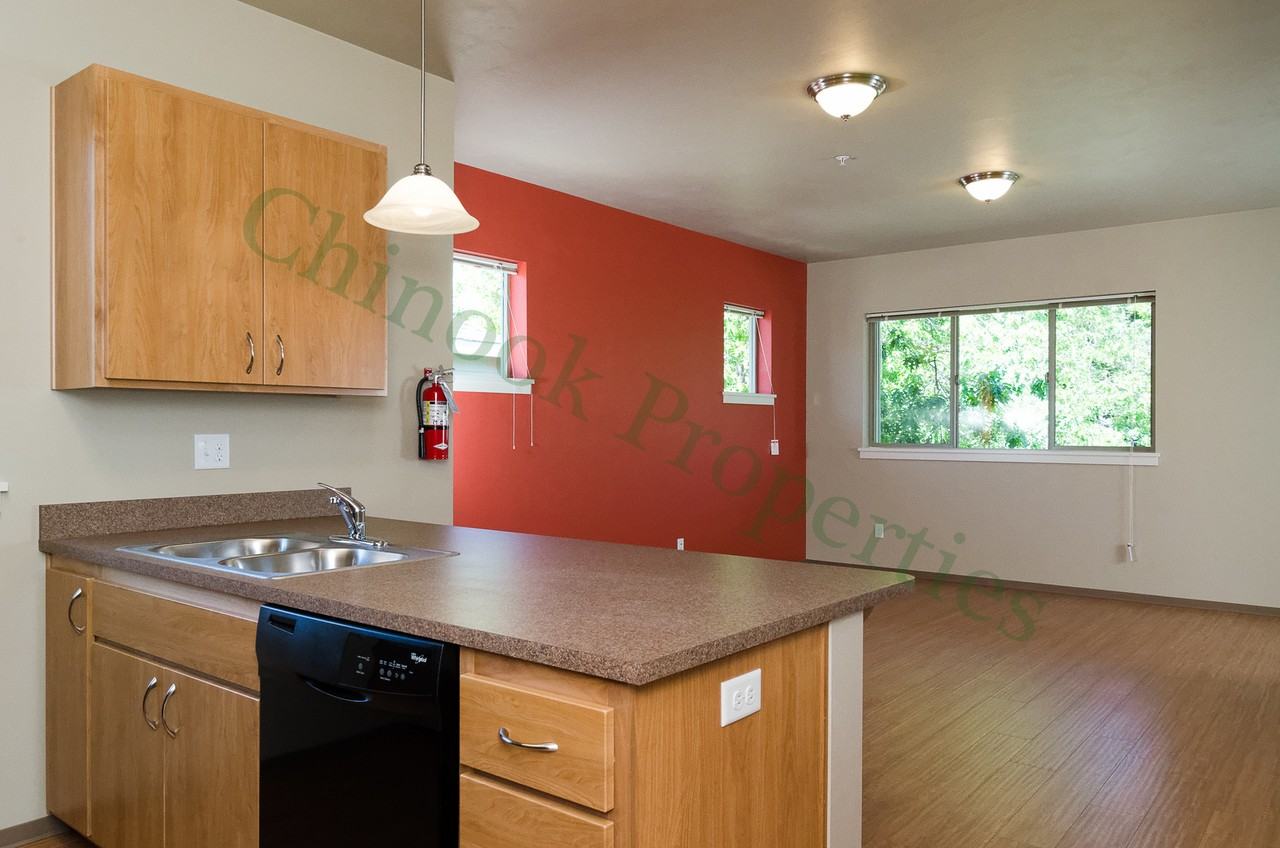 585 E 14th Ave #4 - Photo 5 of 18