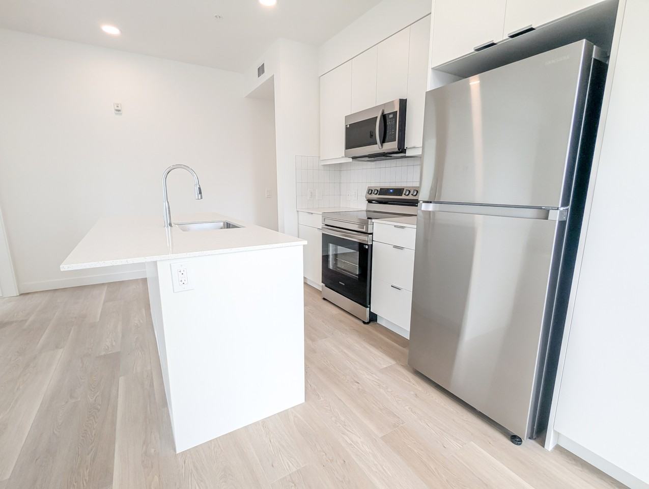 8500 19 Ave Se #1202 - Photo 6 of 19