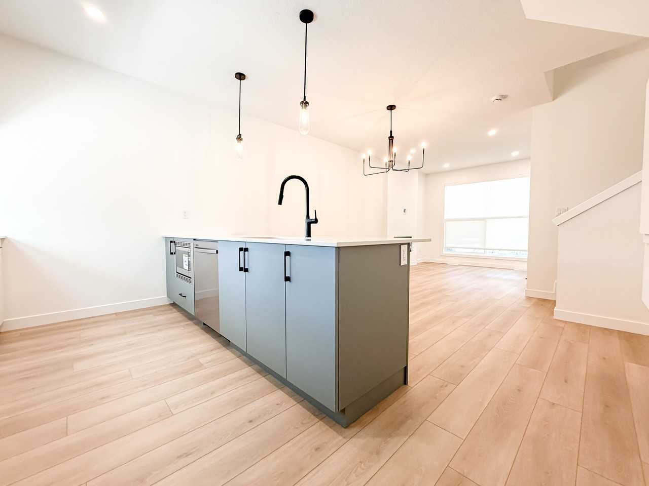 12407 122 Ave Nw - Photo 5 of 20