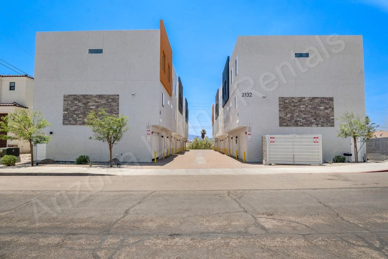 DISCOVER MINIMAL MODERN LIVING - Photo 4 of 40