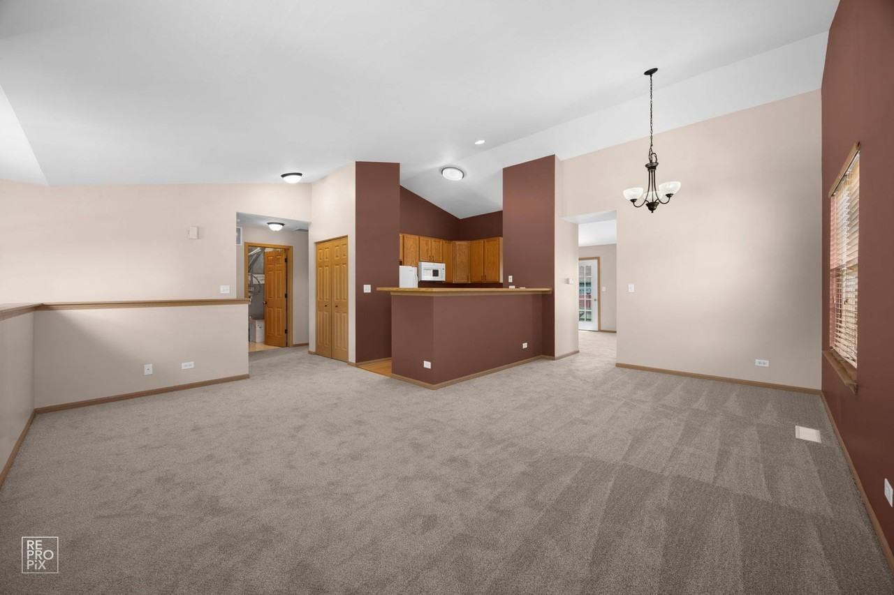 2532 Golf Ridge Cir - Photo 3 of 12