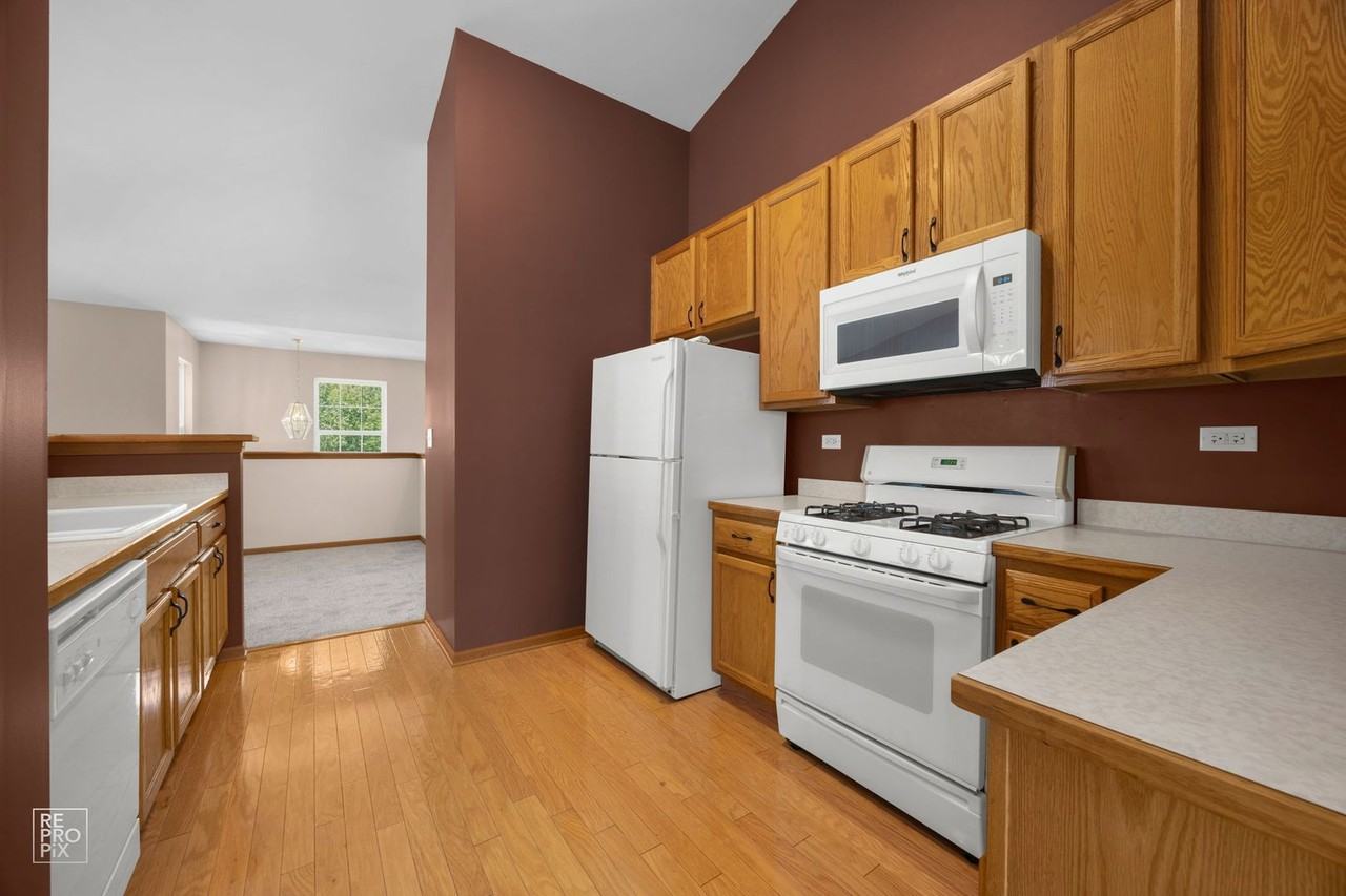2532 Golf Ridge Cir - Photo 4 of 12