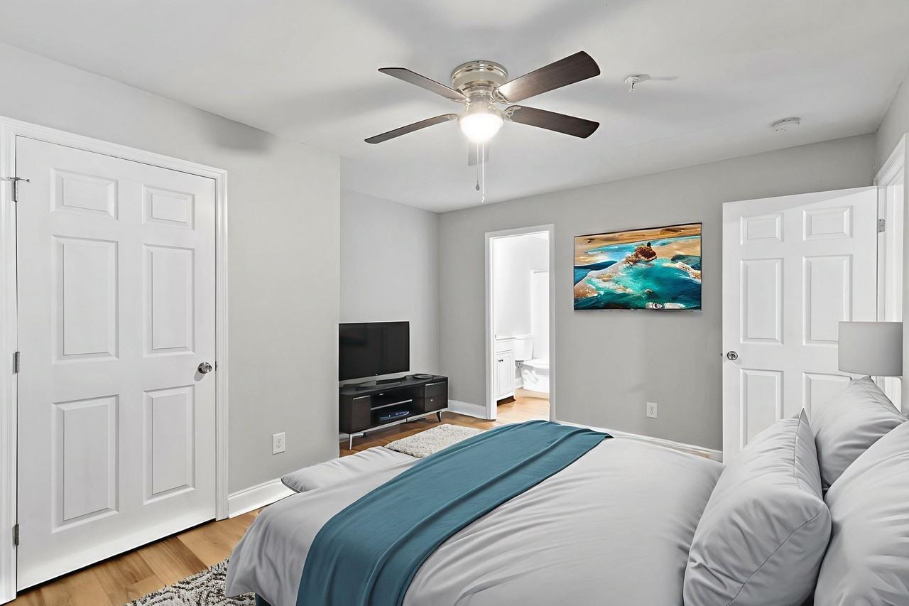 Crestview Apartments - Photo 4 of 25