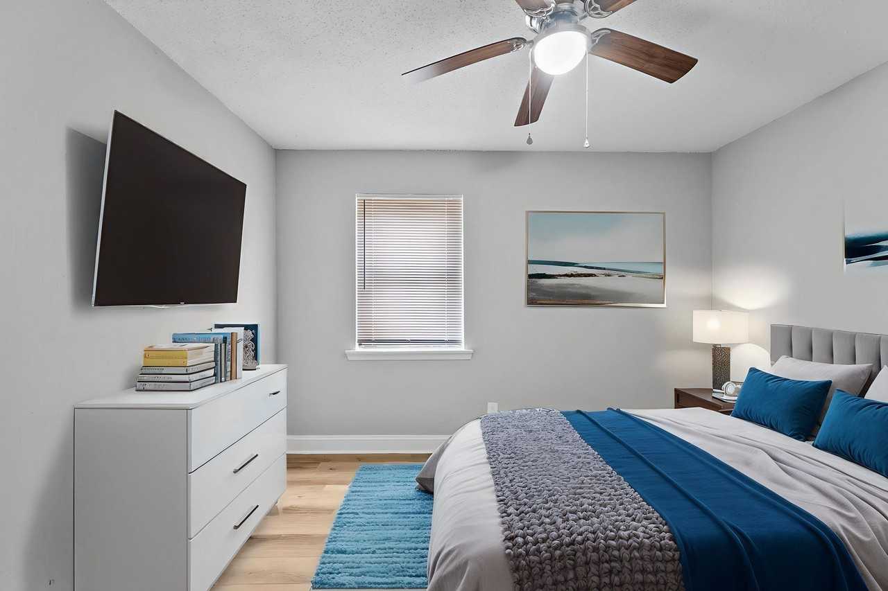 Pineview Apartments - Photo 4 of 50