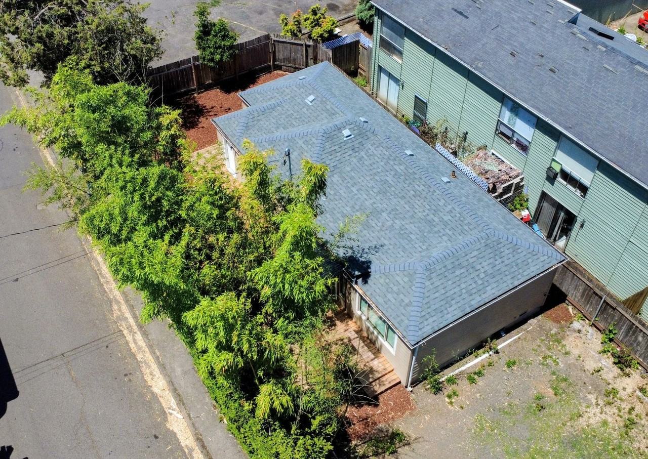 25 E 32nd Ave - Photo 3 of 24