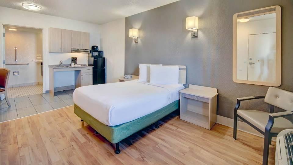 4950 Outlet Center - Photo 3 of 12