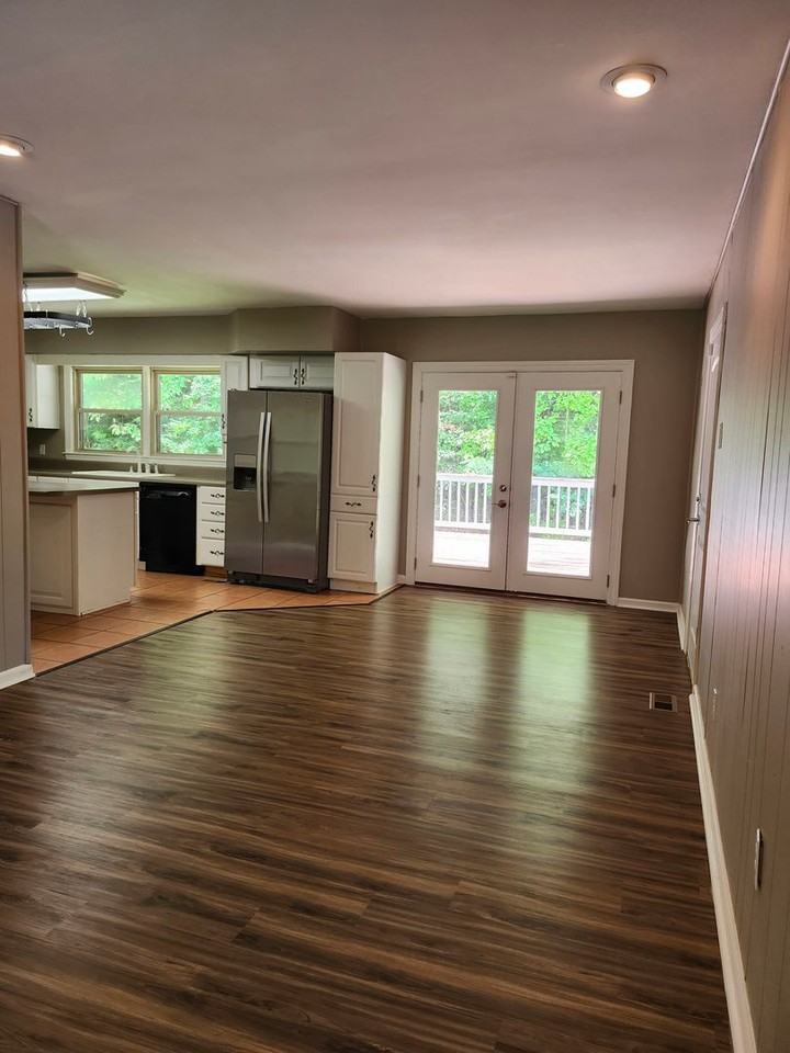 2804 Haywood Ave - Photo 6 of 23