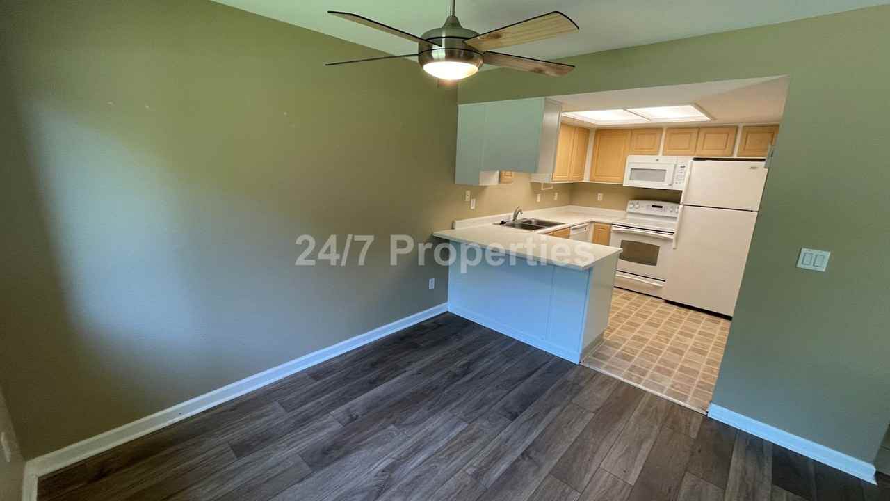 9585 Sw 146th Ter - Photo 3 of 14
