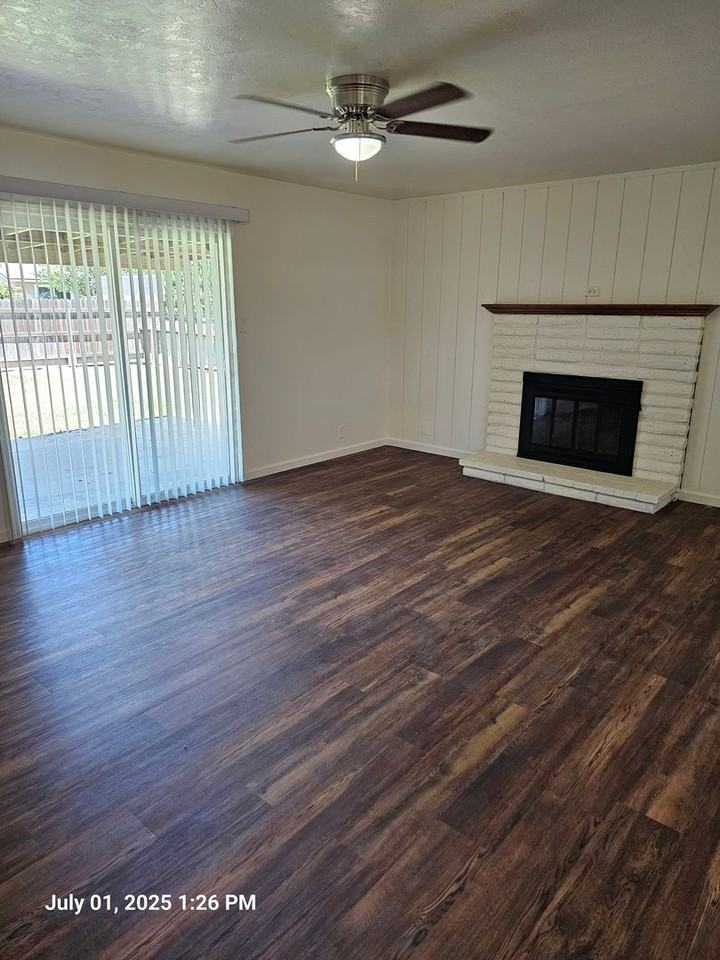 1706 E Burton Ave - Photo 4 of 8