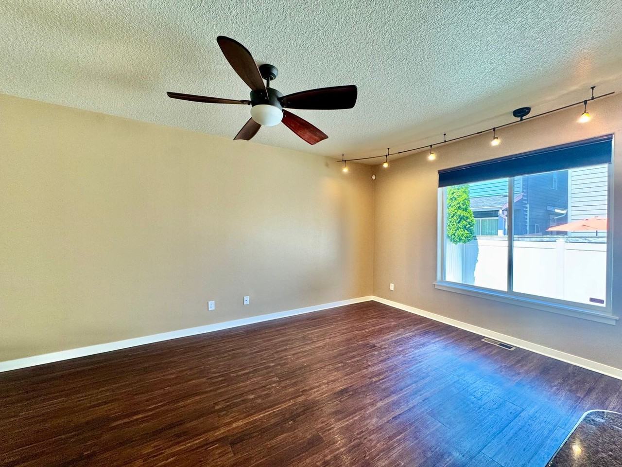 2401 Ne 114th Ct - Photo 5 of 29