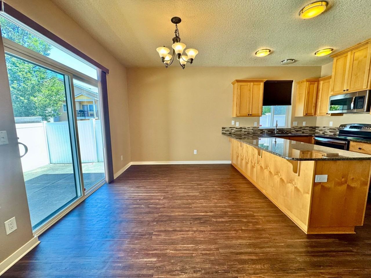 2401 Ne 114th Ct - Photo 7 of 29