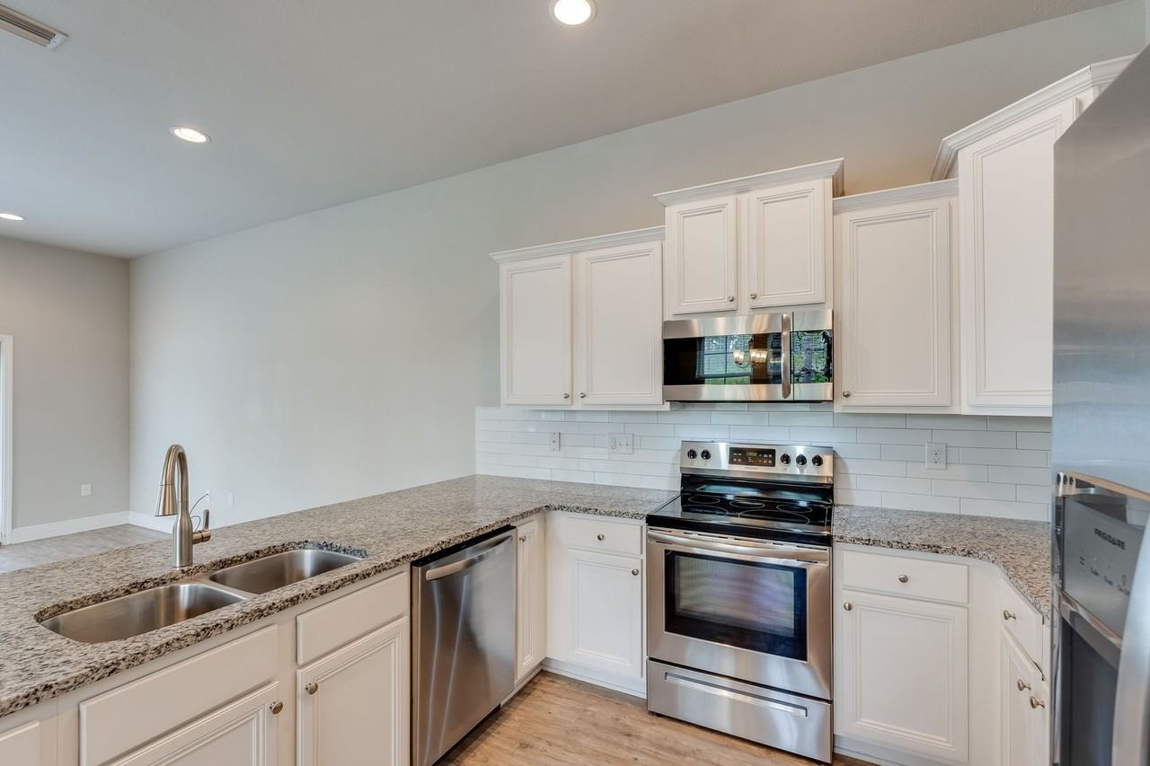 116 Fossil Falls Ln - Photo 4 of 36