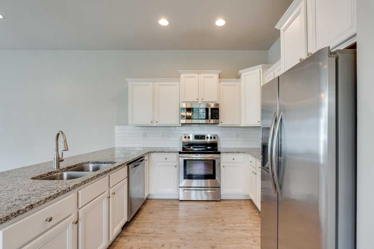 116 Fossil Falls Ln - Photo 5 of 36