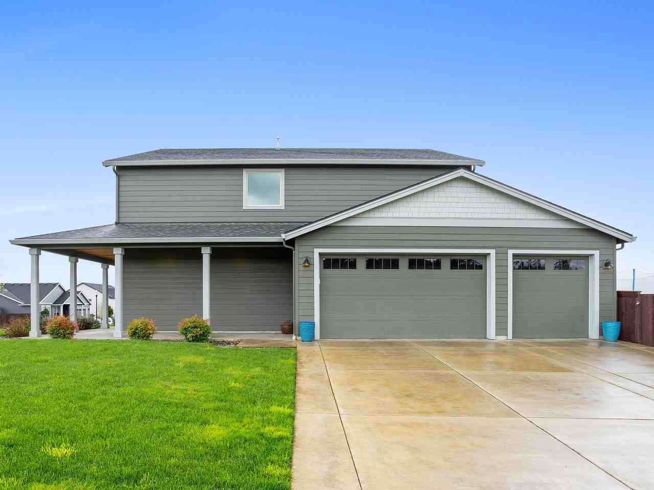 904 E Tanoak Ave - Photo 3 of 26