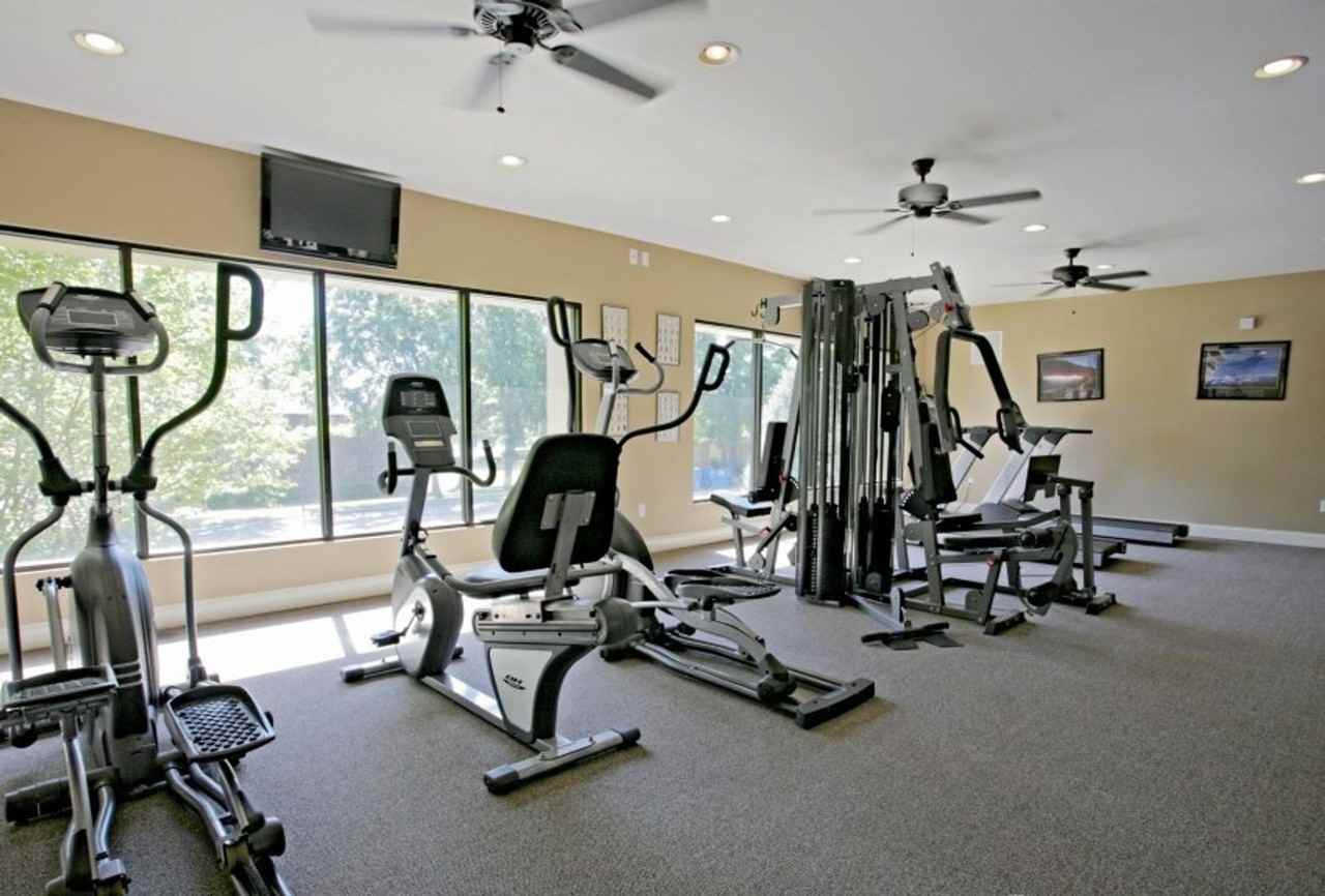 514 Menlo Dr - Photo 6 of 17