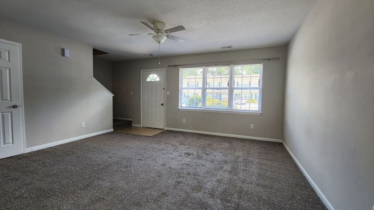 87 Century Ct - Photo 4 of 28