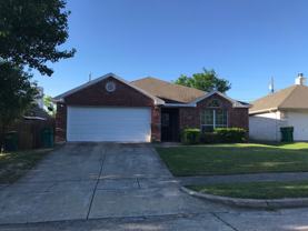 921 Simon Dr - Photo 1 of 1